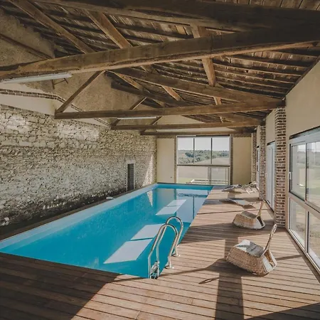 Villa Maison de charme spa sauna piscine intérieure chauffée *