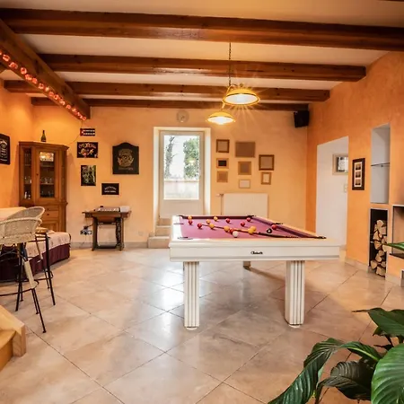 Maison de charme spa sauna piscine intérieure chauffée Bellegarde-Marsal