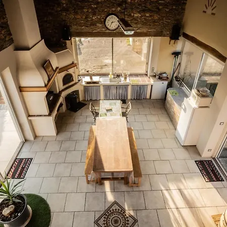 Maison de charme spa sauna piscine intérieure chauffée Villa *
